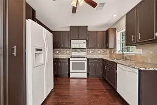 1305 Munger St, Houston, TX 77023 - Photo 10