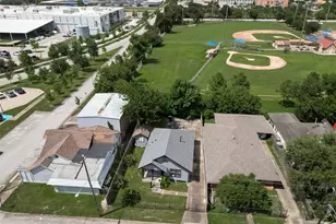 1305 Munger St, Houston, TX 77023 - Photo 32