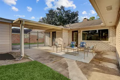 10803 Chevy Chase Drive, Houston, TX 77042 - Photo 24