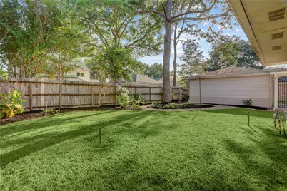 10803 Chevy Chase Drive, Houston, TX 77042 - Photo 26