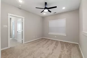 6716 Parker Oaks Ln, Houston, TX 77076 - Photo 12