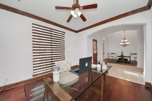 1807 Ravenel Ln, Sugar Land, TX 77479 - Photo 10