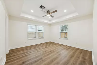 903 E 37th Street, Houston, TX 77022 - Photo 4