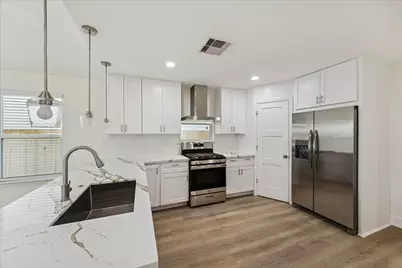 903 E 37th Street, Houston, TX 77022 - Photo 10