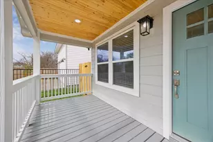 903 E 37th St, Houston, TX 77022 - Photo 2