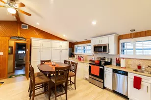 1417 8th St, Dickinson, TX 77539 - Photo 12