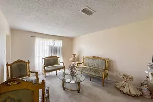 616 Travis St, Webster, TX 77598 - Photo 6