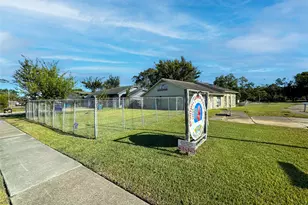 616 Travis St, Webster, TX 77598 - Photo 4