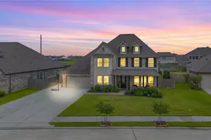 14926 Lake Shore Ave, Mont Belvieu, TX 77523 - Photo 1