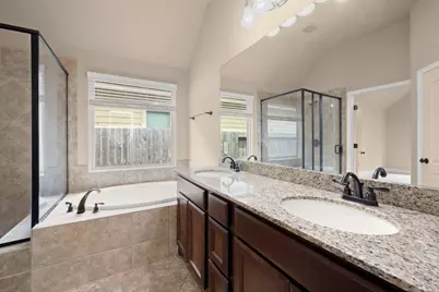 110 Logan Pass Court, Montgomery, TX 77316 - Photo 32