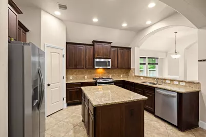 110 Logan Pass Court, Montgomery, TX 77316 - Photo 20