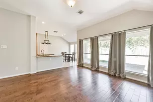 13203 Yaupon Holly Ln, Houston, TX 77044 - Photo 10