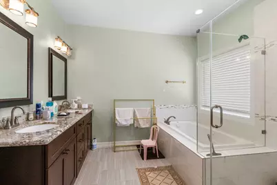 548 Cascade St Street, Bellaire, TX 77401 - Photo 12