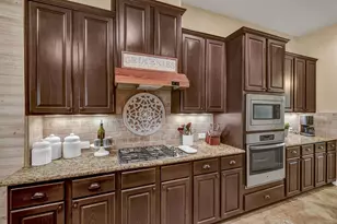 1283 Laurel Ln, Angleton, TX 77515 - Photo 10