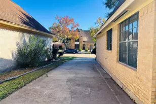 14734 Charlmont Dr, Houston, TX 77083 - Photo 20