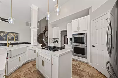 827 Annies Way, Sugar Land, TX 77479 - Photo 2