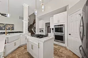 827 Annie's Way, Sugar Land, TX 77479 - Photo 2