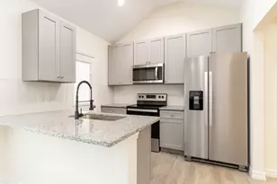 19022 Thorton Ct, Conroe, TX 77306 - Photo 4