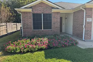 19334 Wading River Dr, Tomball, TX 77375 - Photo 2