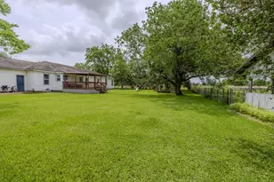 1520 North Dr, Bay City, TX 77414 - Photo 24