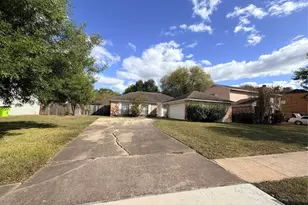 1367 Gentle Bend Dr, Missouri City, TX 77489 - Photo 2