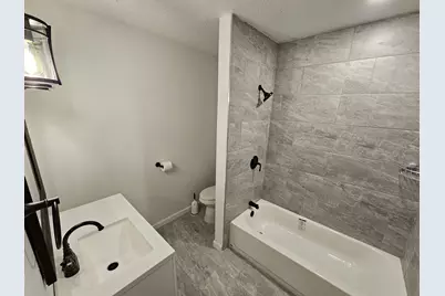 307 Hildred Avenue, Conroe, TX 77303 - Photo 18