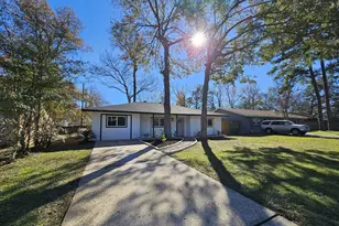 307 Hildred Ave, Conroe, TX 77303 - Photo 2