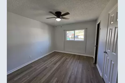 307 Hildred Avenue, Conroe, TX 77303 - Photo 20