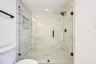 1803 27th St, Galveston, TX 77550 - Photo 28