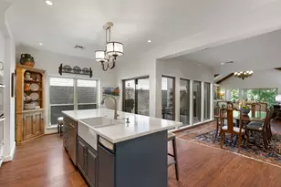 9598 Longmont Dr, Houston, TX 77063 - Photo 12