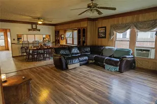 103 Birch St, Wallis, TX 77485 - Photo 4