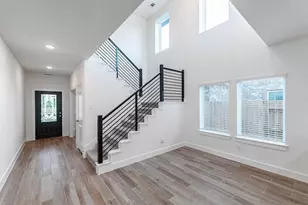 734 Stagecoach Dr, Dayton, TX 77535 - Photo 4