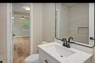 10611 Leitrim Way, Houston, TX 77047 - Photo 8