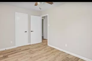 10611 Leitrim Way, Houston, TX 77047 - Photo 6