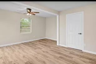 10611 Leitrim Way, Houston, TX 77047 - Photo 12