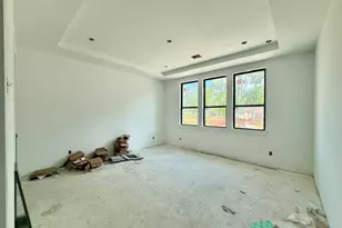 323 Louvenia Ct, Pinehurst, TX 77362 - Photo 8