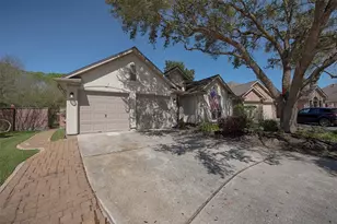 2442 Fairway Pointe Dr, League City, TX 77573 - Photo 2