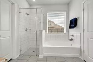 302 Vineyard Ct, Alvin, TX 77511 - Photo 12