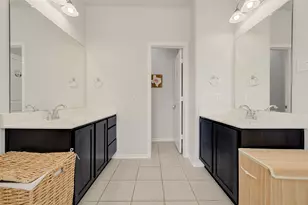 302 Vineyard Ct, Alvin, TX 77511 - Photo 10