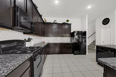 302 Vineyard Court, Alvin, TX 77511 - Photo 6
