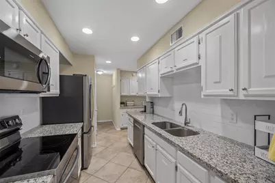 14333 Lost Meadow Lane, Houston, TX 77079 - Photo 10