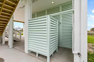 23114 Miramar Circle, Galveston, TX 77554 - Photo 18