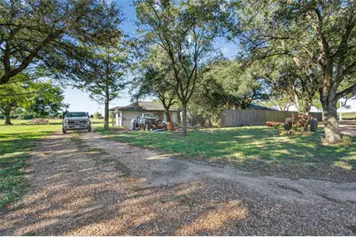400 Fm 360 Road, Beasley, TX 77417 - Photo 8