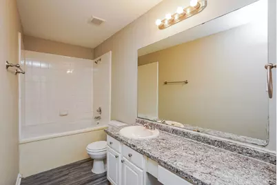 6622 Hawthorne Falls Lane, Houston, TX 77049 - Photo 12