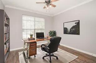 2255 Braeswood Park Dr, Houston, TX 77030 - Photo 22
