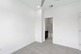 7453 La Salette St, Houston, TX 77021 - Photo 16