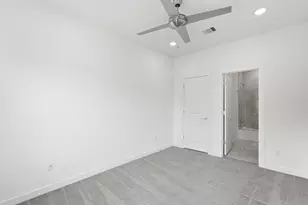 7453 La Salette St, Houston, TX 77021 - Photo 6