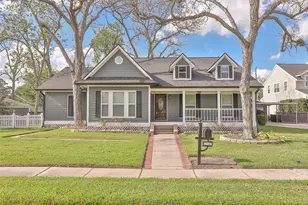 115 5th St, Sugar Land, TX 77498 - Photo 1