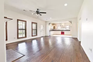 115 5th St, Sugar Land, TX 77498 - Photo 16