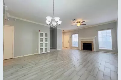 3800 Tanglwilde Street W #806, Houston, TX 77063 - Photo 2